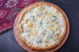 Пицца 4 сыра